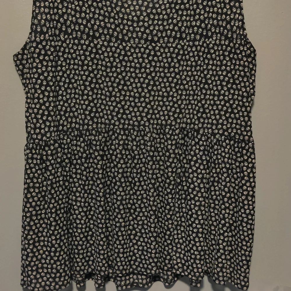 Skull Pattern Tank - Picture 4 of 11